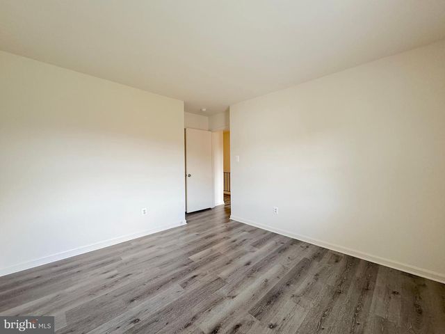 4104 SIDEBURN RD, Fairfax, VA 22030