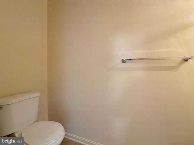 4104 SIDEBURN RD, Fairfax, VA 22030