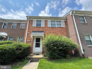 4104 SIDEBURN RD, Fairfax, VA 22030