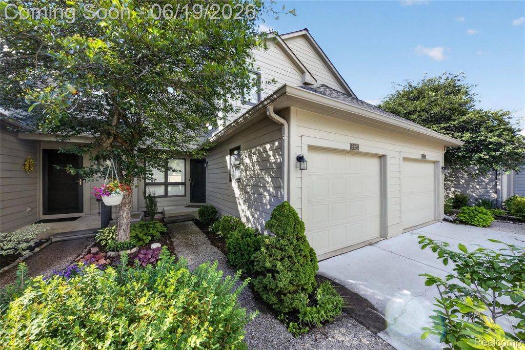 3320 Breckland Court, Pittsfield Charter Township, MI 48108