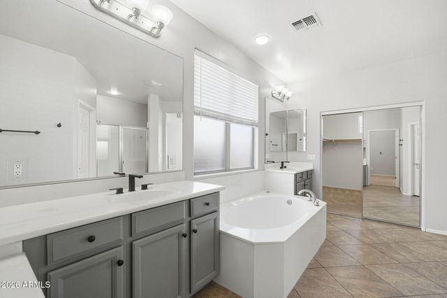 20557 W LOST CREEK Drive, Buckeye, AZ 85396