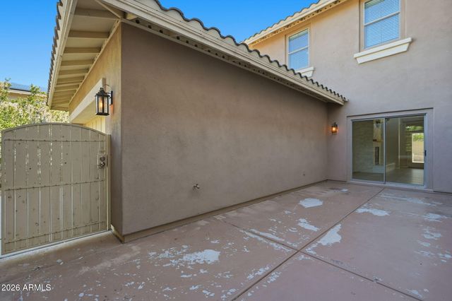 20557 W LOST CREEK Drive, Buckeye, AZ 85396