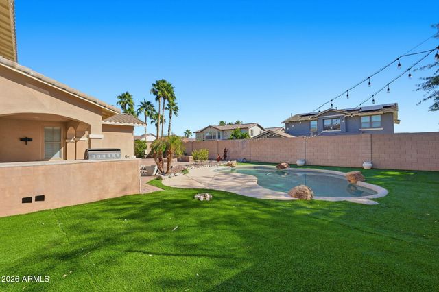 20557 W LOST CREEK Drive, Buckeye, AZ 85396