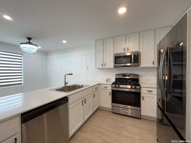 6914 Dorato Ridge, Elmendorf, TX 78112