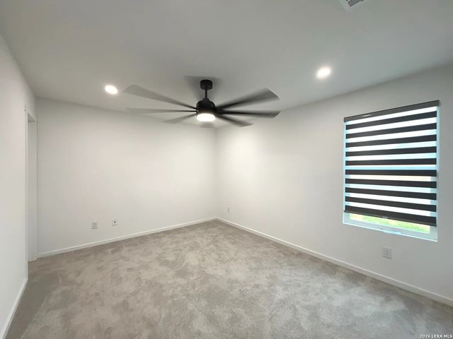 6914 Dorato Ridge, Elmendorf, TX 78112
