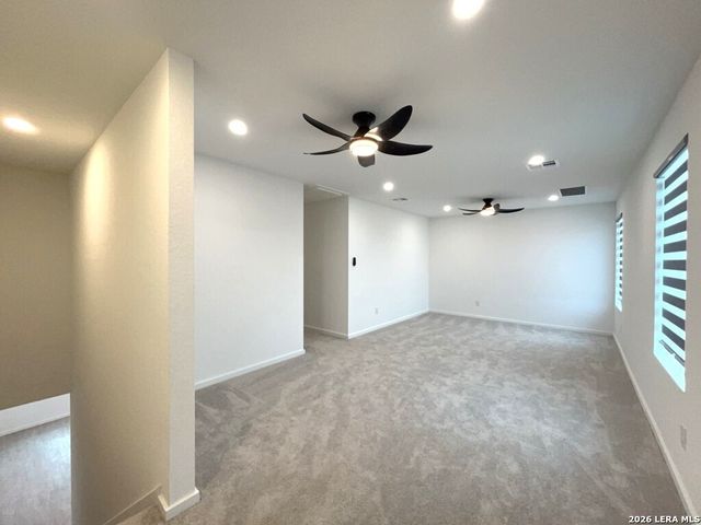 6914 Dorato Ridge, Elmendorf, TX 78112