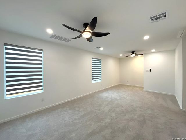 6914 Dorato Ridge, Elmendorf, TX 78112