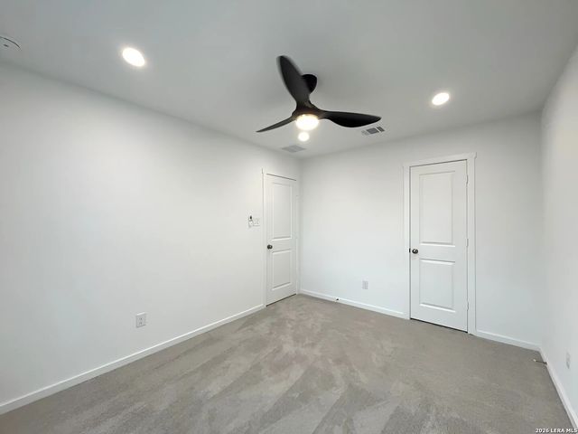 6914 Dorato Ridge, Elmendorf, TX 78112