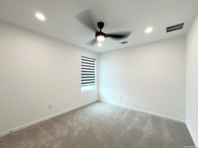 6914 Dorato Ridge, Elmendorf, TX 78112