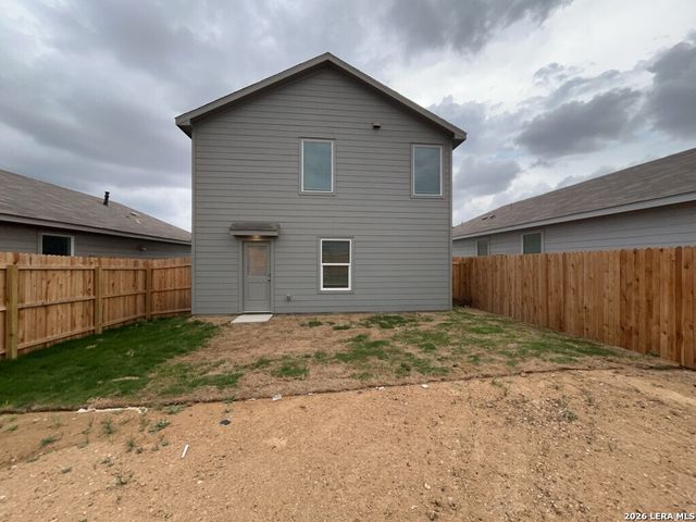 6914 Dorato Ridge, Elmendorf, TX 78112
