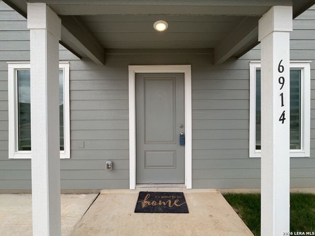 6914 Dorato Ridge, Elmendorf, TX 78112