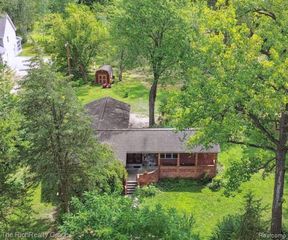 39635 Lotzford Road, Canton, MI 48187