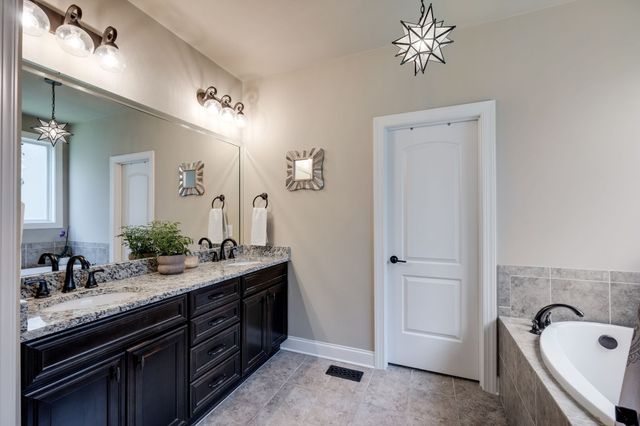 4185 Miles Johnson Pkwy, Spring Hill, TN 37174