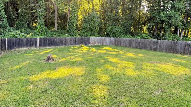 2305 Paces Estates Drive, Lithia Springs, GA 30122