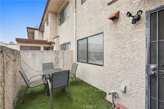 11401 Berendo Avenue 6, Los Angeles, CA 90044