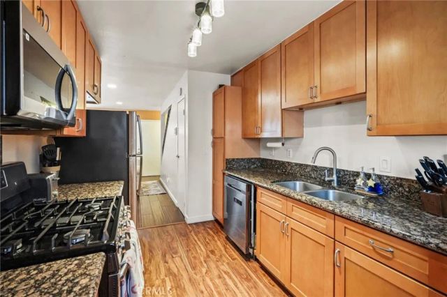 11401 Berendo Avenue 6, Los Angeles, CA 90044