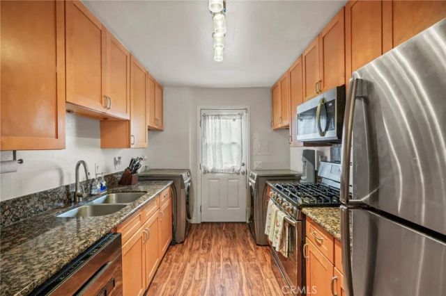 11401 Berendo Avenue 6, Los Angeles, CA 90044