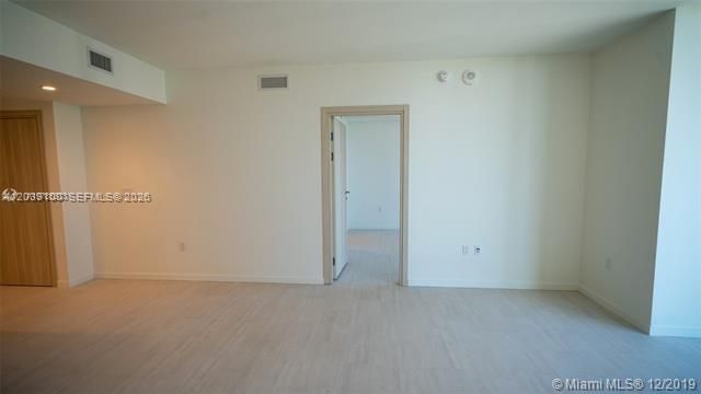 1000 Brickell Plaza 4905, Miami, FL 33131