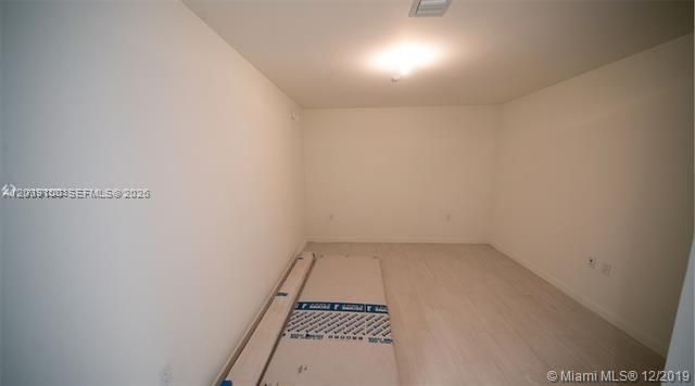1000 Brickell Plaza 4905, Miami, FL 33131