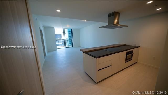 1000 Brickell Plaza 4905, Miami, FL 33131