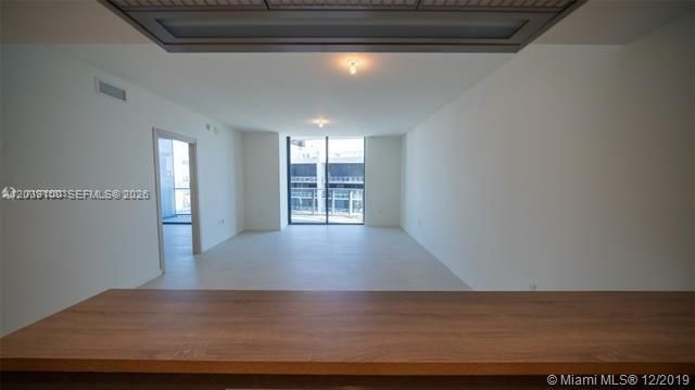 1000 Brickell Plaza 4905, Miami, FL 33131