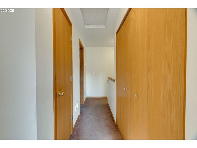 15648 Ne MILTON Pl, Portland, OR 97230