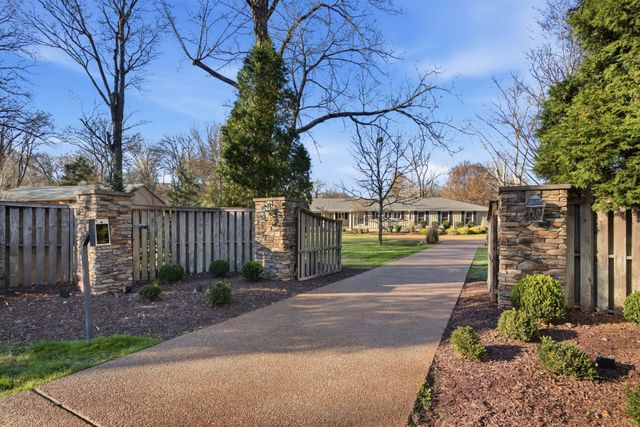 714 Farrell Rd, Nashville, TN 37220