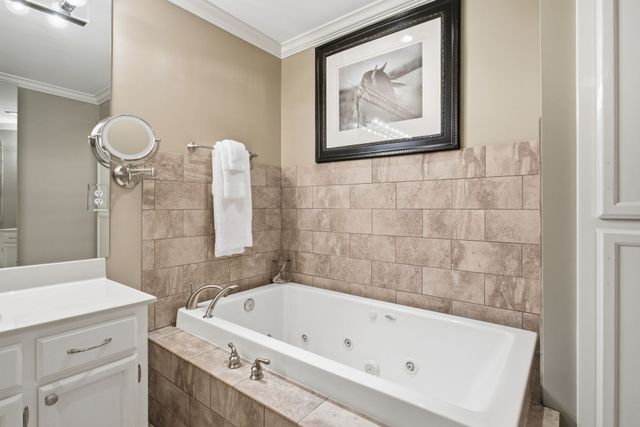 714 Farrell Rd, Nashville, TN 37220