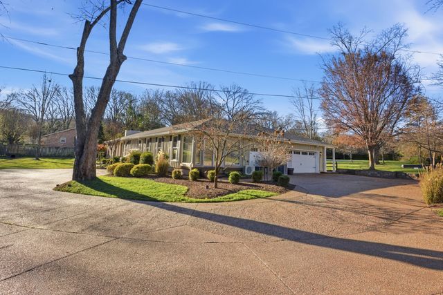 714 Farrell Rd, Nashville, TN 37220