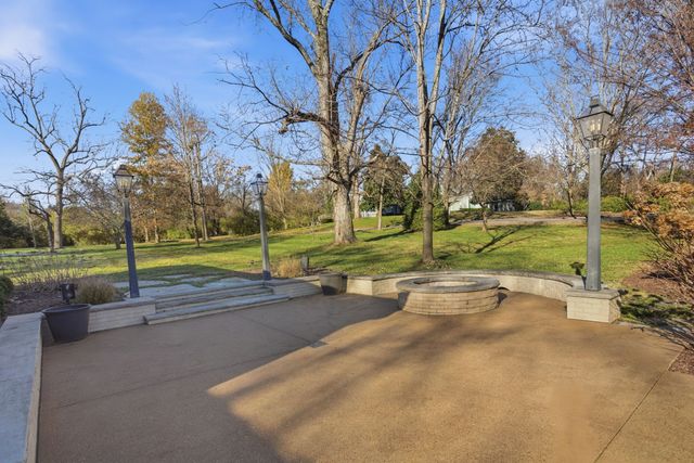 714 Farrell Rd, Nashville, TN 37220