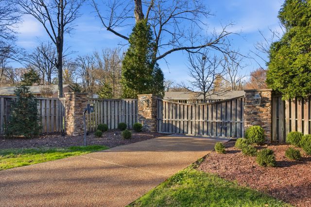 714 Farrell Rd, Nashville, TN 37220