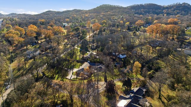 714 Farrell Rd, Nashville, TN 37220