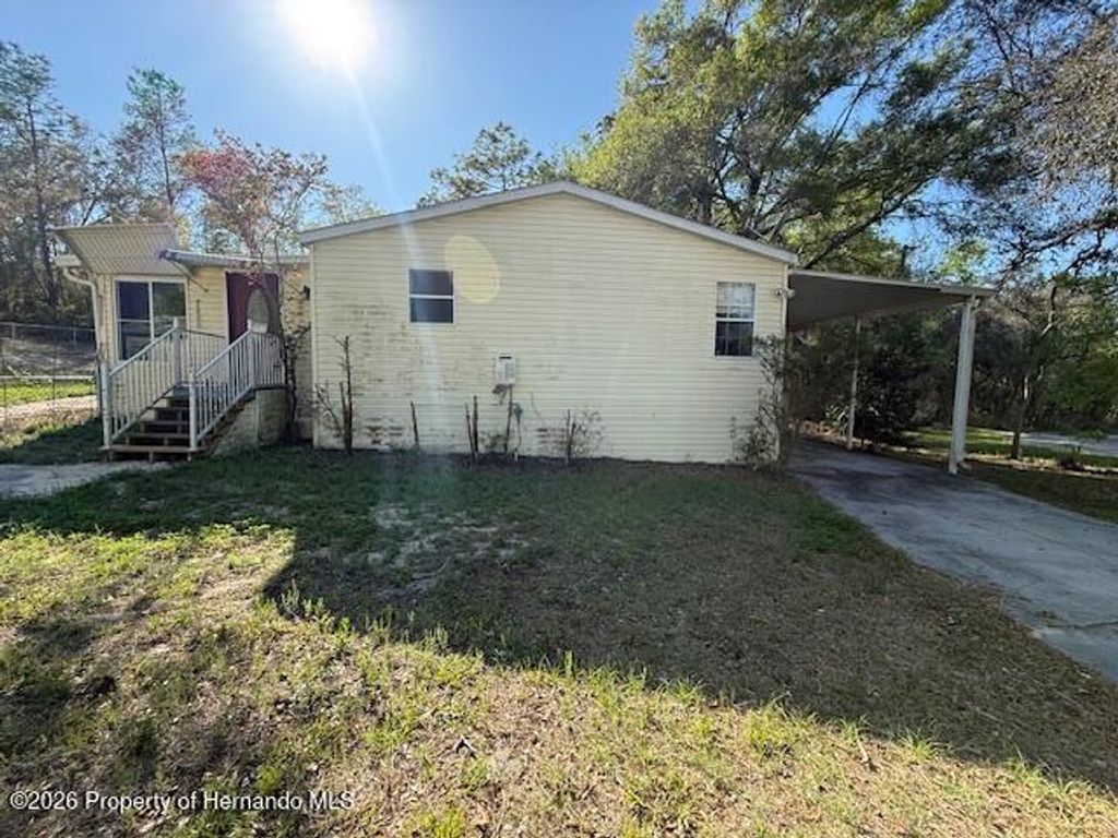 4899 Merlin Circle, Dade City, FL 33523