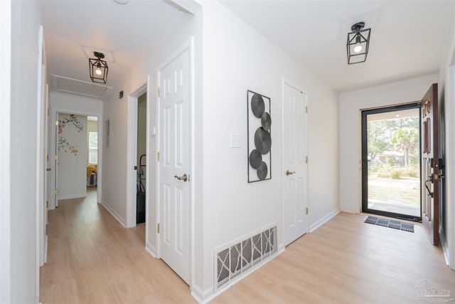 4 Barrington Ct, Pensacola, FL 32506