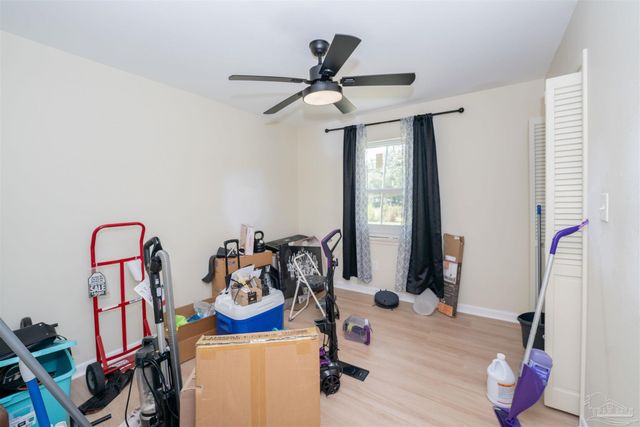 4 Barrington Ct, Pensacola, FL 32506