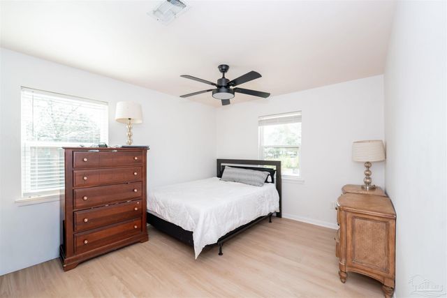 4 Barrington Ct, Pensacola, FL 32506