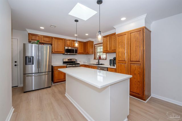 4 Barrington Ct, Pensacola, FL 32506