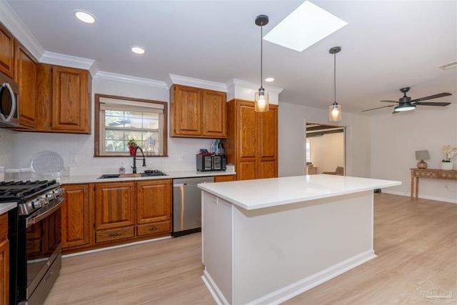 4 Barrington Ct, Pensacola, FL 32506