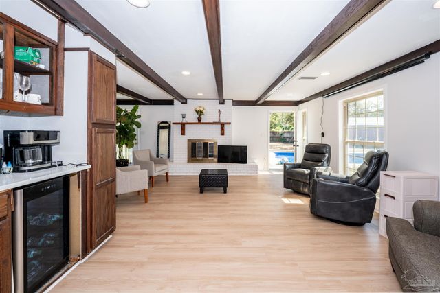 4 Barrington Ct, Pensacola, FL 32506