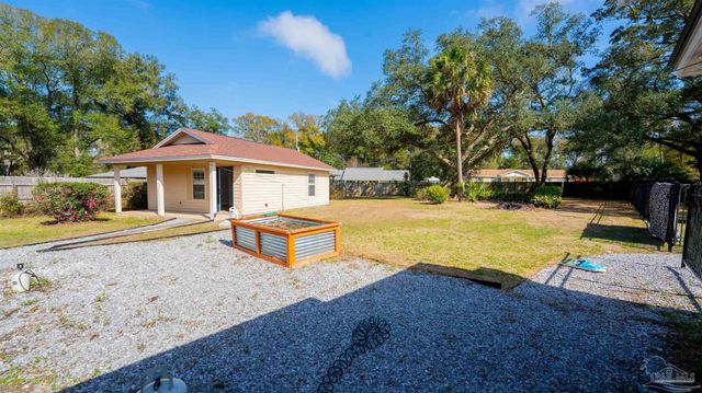 4 Barrington Ct, Pensacola, FL 32506