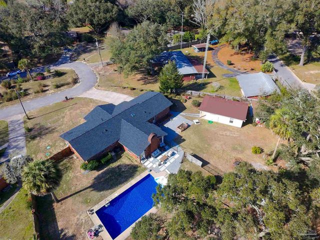 4 Barrington Ct, Pensacola, FL 32506