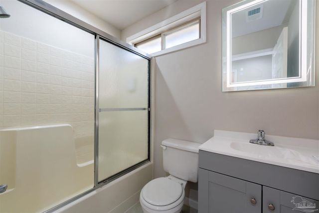 4 Barrington Ct, Pensacola, FL 32506