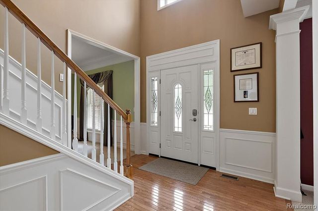 1885 Avon Glen Lane, Lake Orion, MI 48360