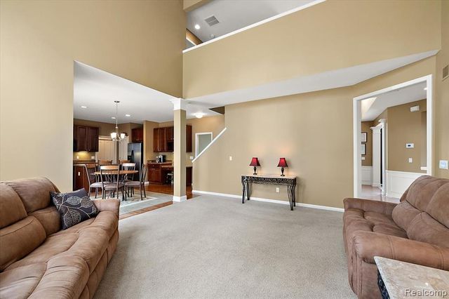 1885 Avon Glen Lane, Lake Orion, MI 48360