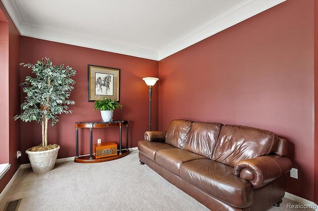 1885 Avon Glen Lane, Lake Orion, MI 48360