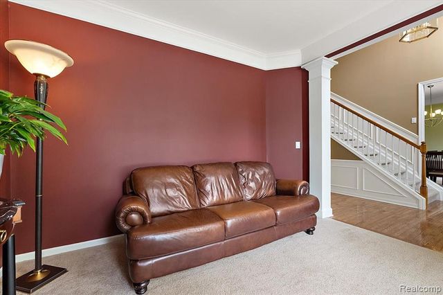1885 Avon Glen Lane, Lake Orion, MI 48360