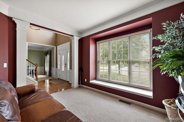 1885 Avon Glen Lane, Lake Orion, MI 48360