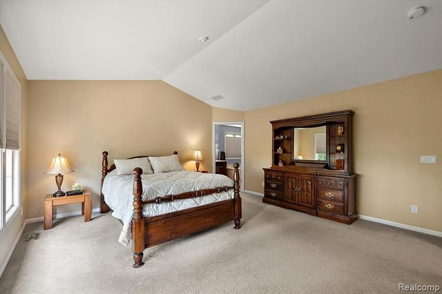 1885 Avon Glen Lane, Lake Orion, MI 48360