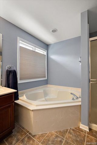 1885 Avon Glen Lane, Lake Orion, MI 48360