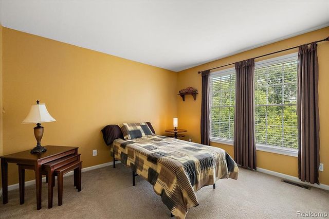 1885 Avon Glen Lane, Lake Orion, MI 48360
